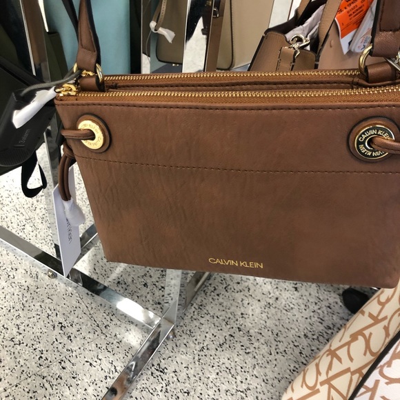 Brand name Handbags - Picture 10 of 16